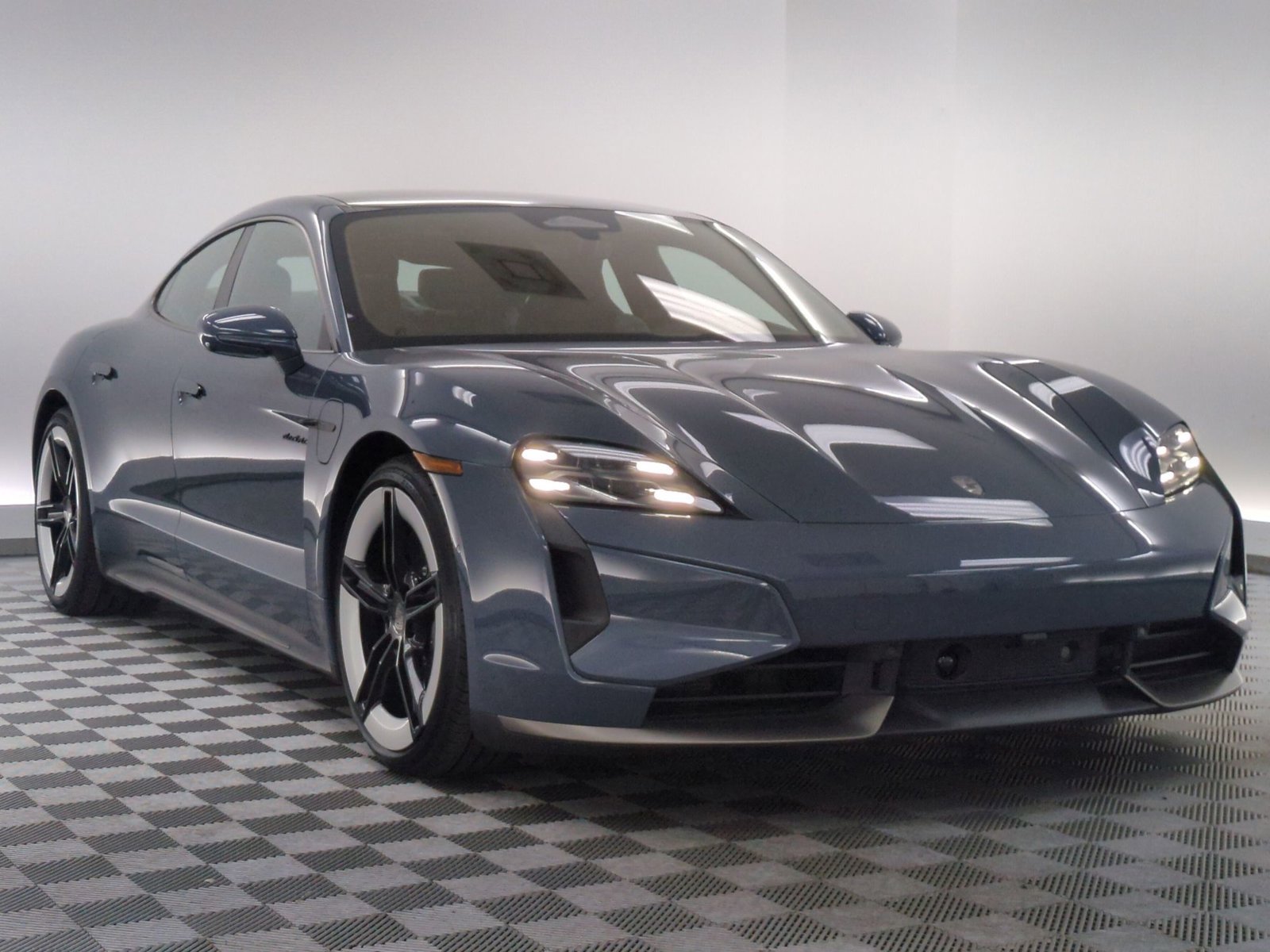 New 2026 Porsche Taycan Turbo S AWD/4WD image 8