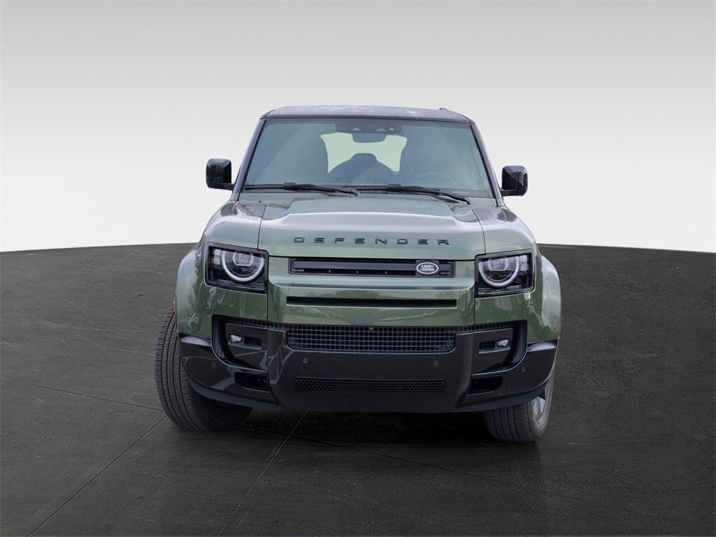 New 2026 Land Rover Defender 110 X-Dynamic SE image 2