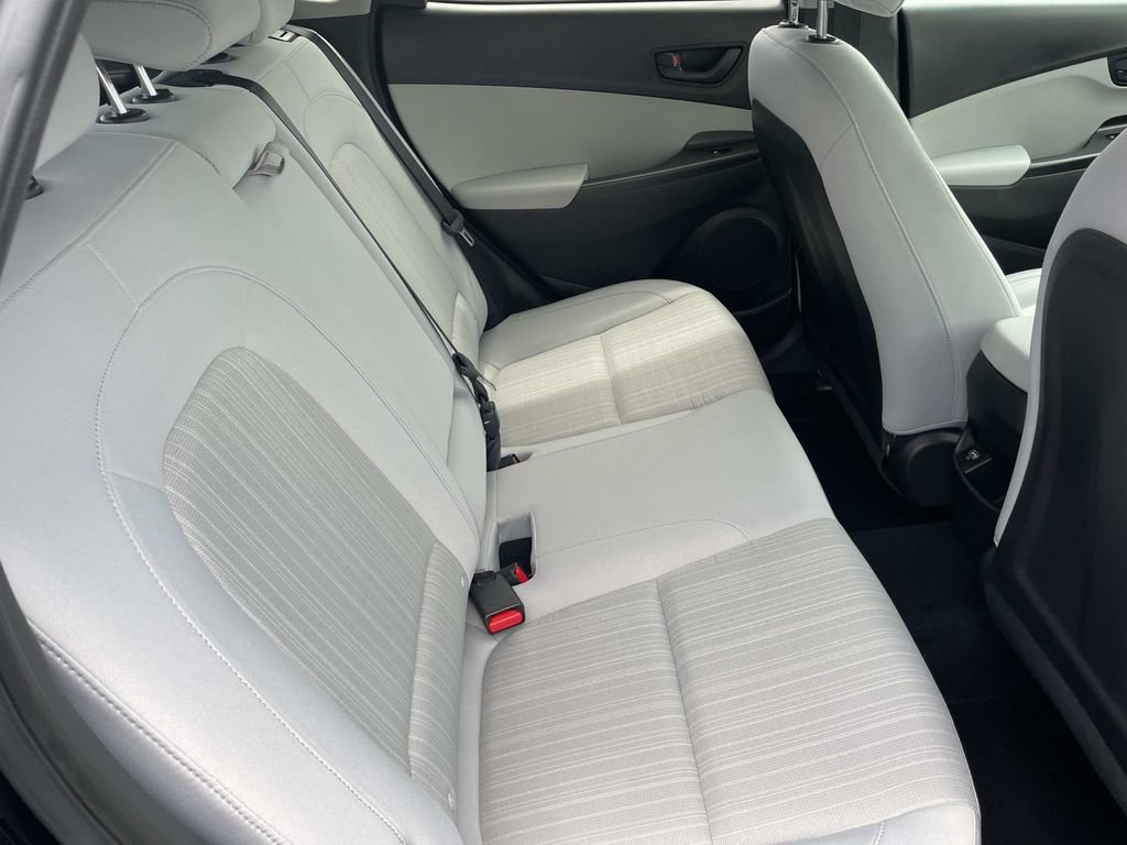 Used 2023 Hyundai Kona SEL FWD image 25