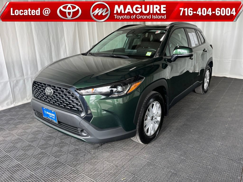 Used 2024 Toyota Corolla Cross LE w/ Moonroof Package AWD/4WD image 1