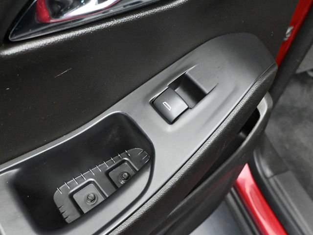 Used 2021 Chevrolet Traverse LT image 32