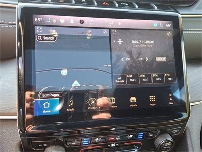 Used 2024 Jeep Grand Cherokee Overland w/ Luxury Tech Group IV image 16