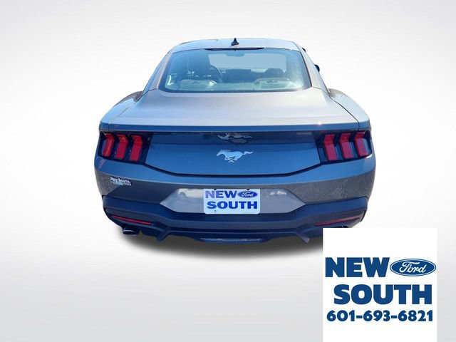 Used 2025 Ford Mustang Coupe image 4