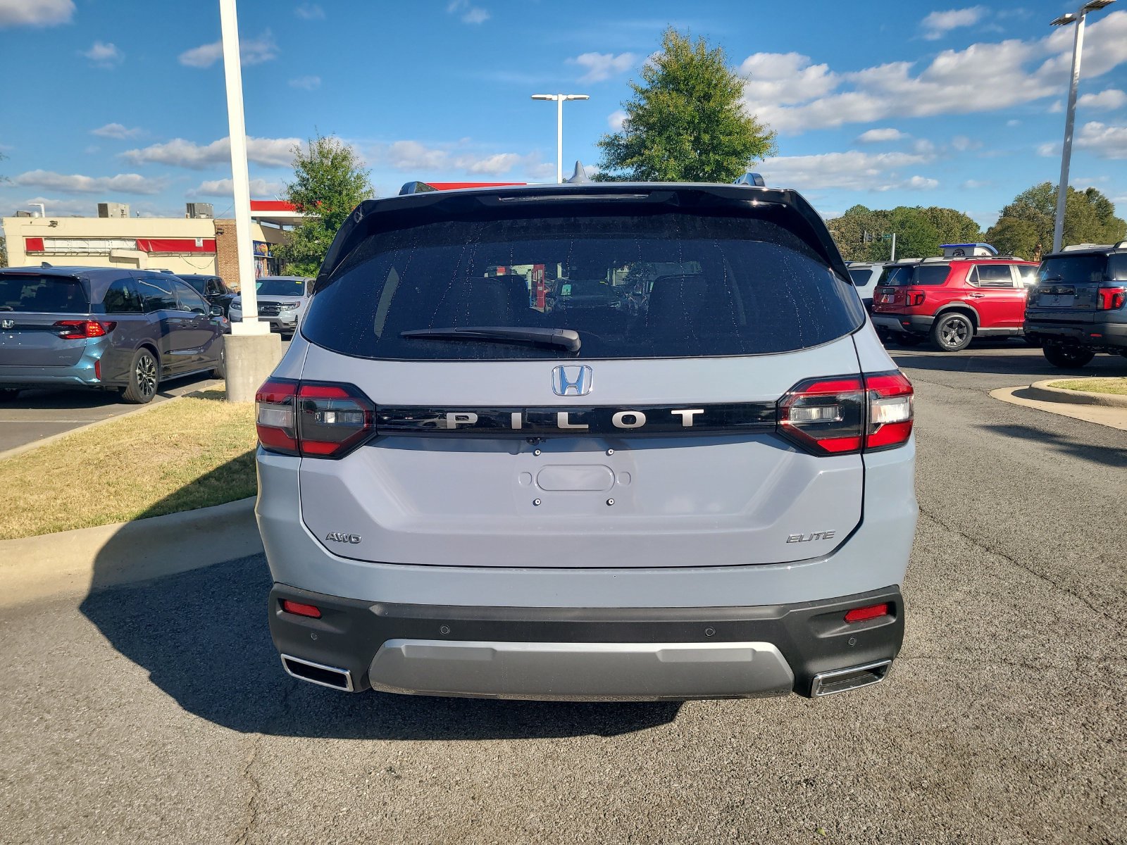 New 2026 Honda Pilot Elite image 4