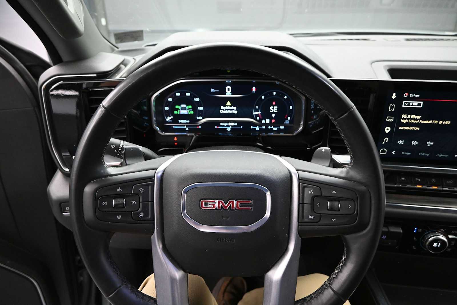 Used 2024 GMC Sierra 1500 SLT w/ SLT Premium Plus Package AWD/4WD image 13