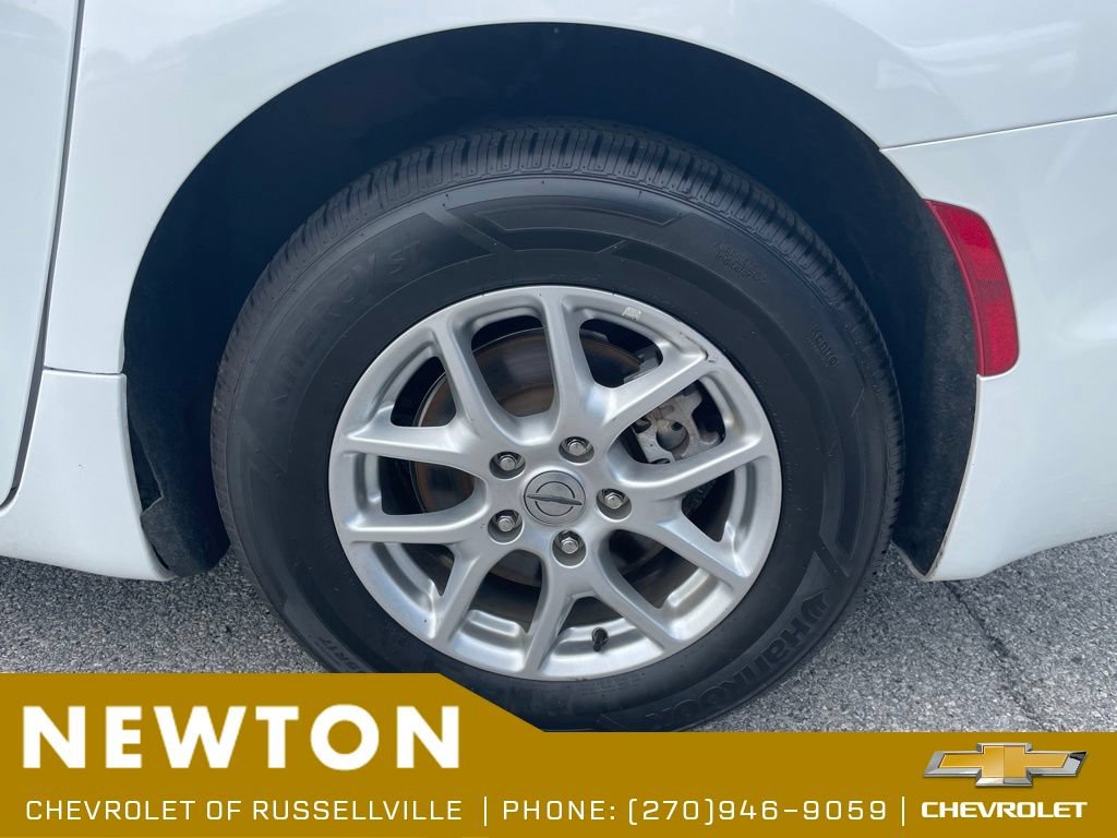 Used 2023 Chrysler Pacifica Touring-L FWD image 49