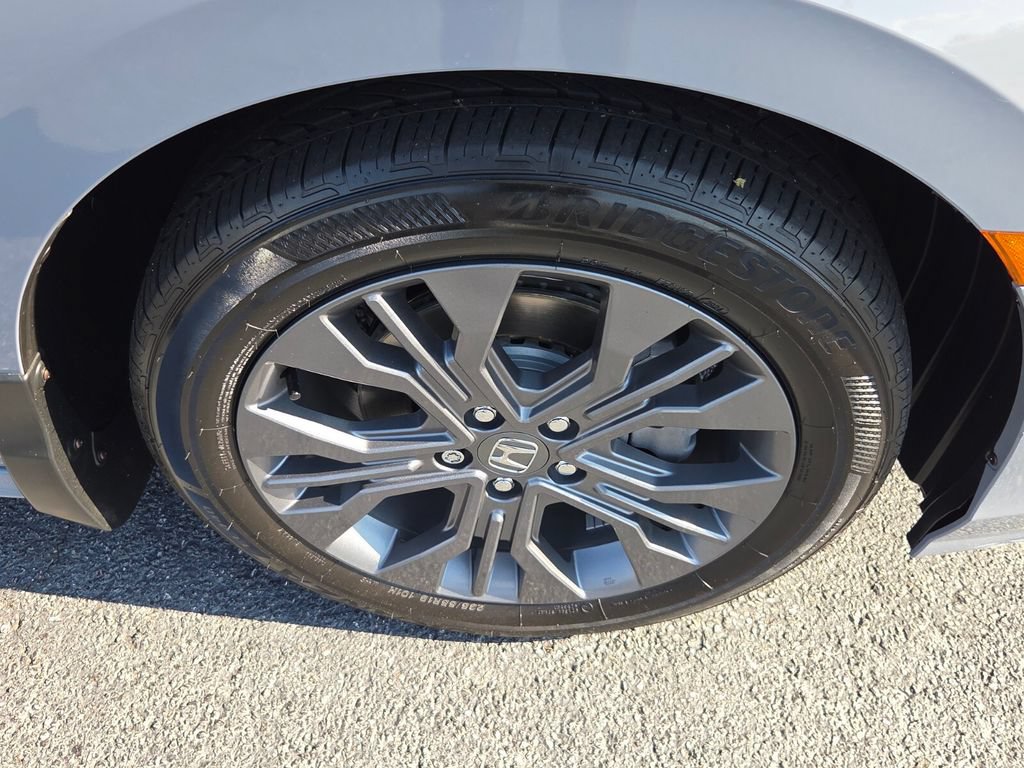Used 2025 Honda Odyssey Touring image 17