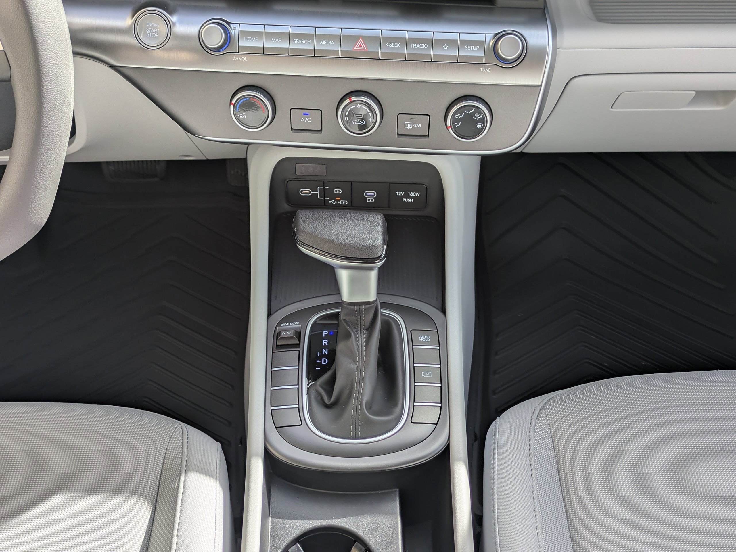 New 2026 Hyundai Kona SE image 22