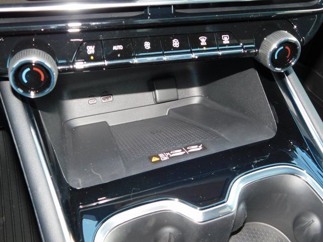 New 2026 Chevrolet Traverse RS w/ LPO, Floor Liner Package image 46