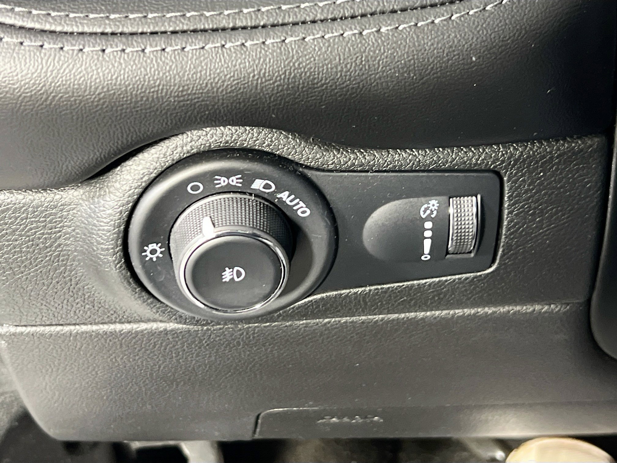 Used 2022 Dodge Durango GT w/ Blacktop Package image 10