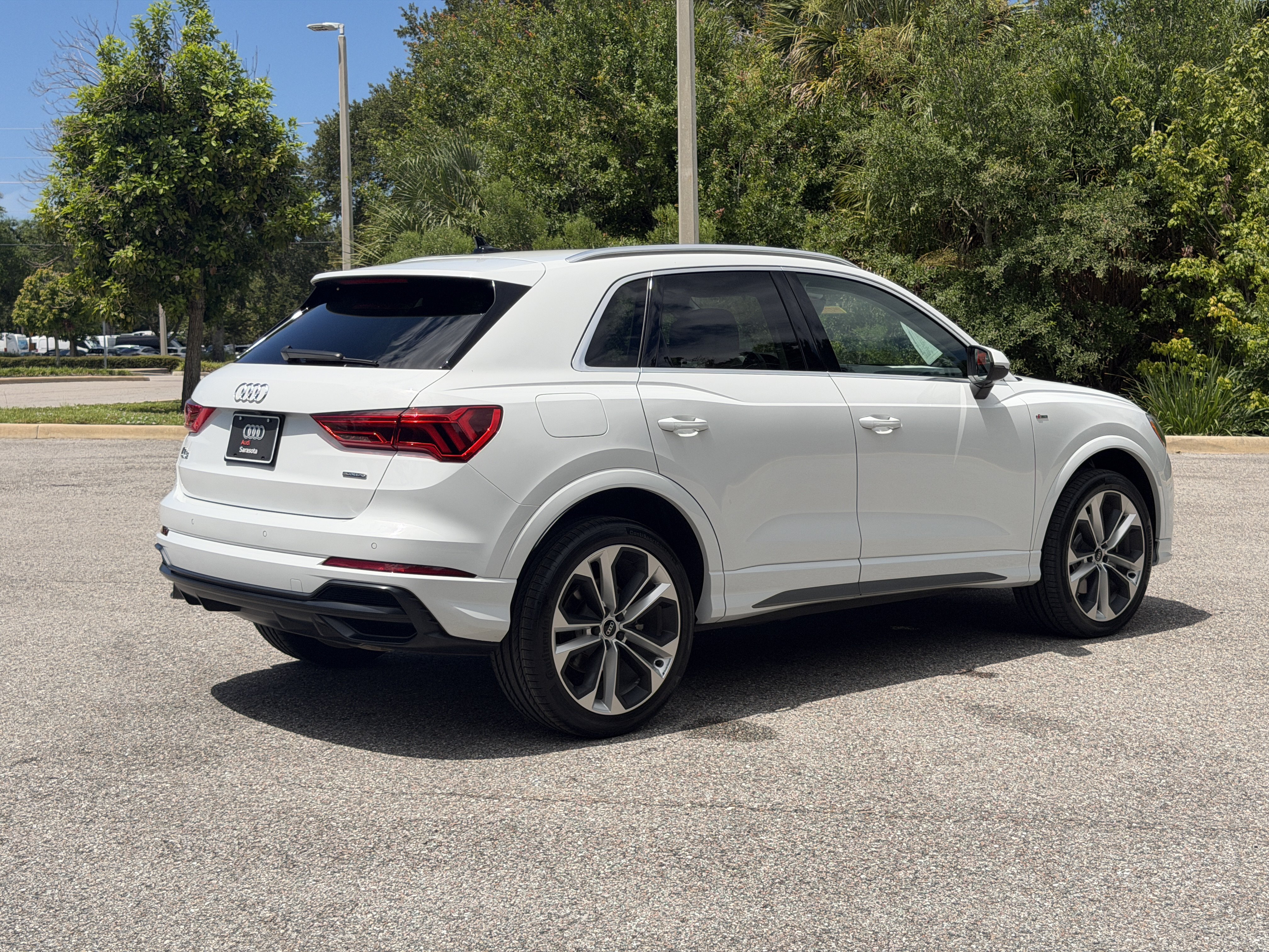 Used 2021 Audi Q3 2.0T Premium w/ Convenience Package AWD/4WD image 7