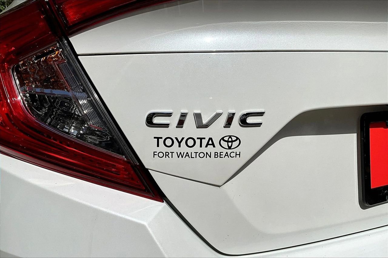 Used 2017 Honda Civic Touring image 26