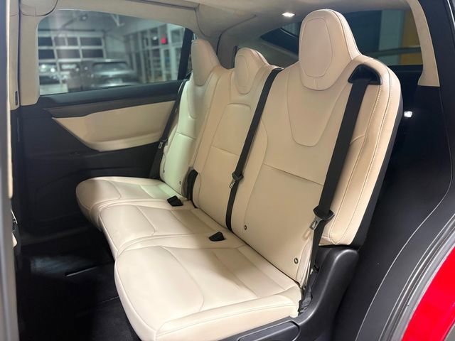 Used 2018 Tesla Model X 75D image 22