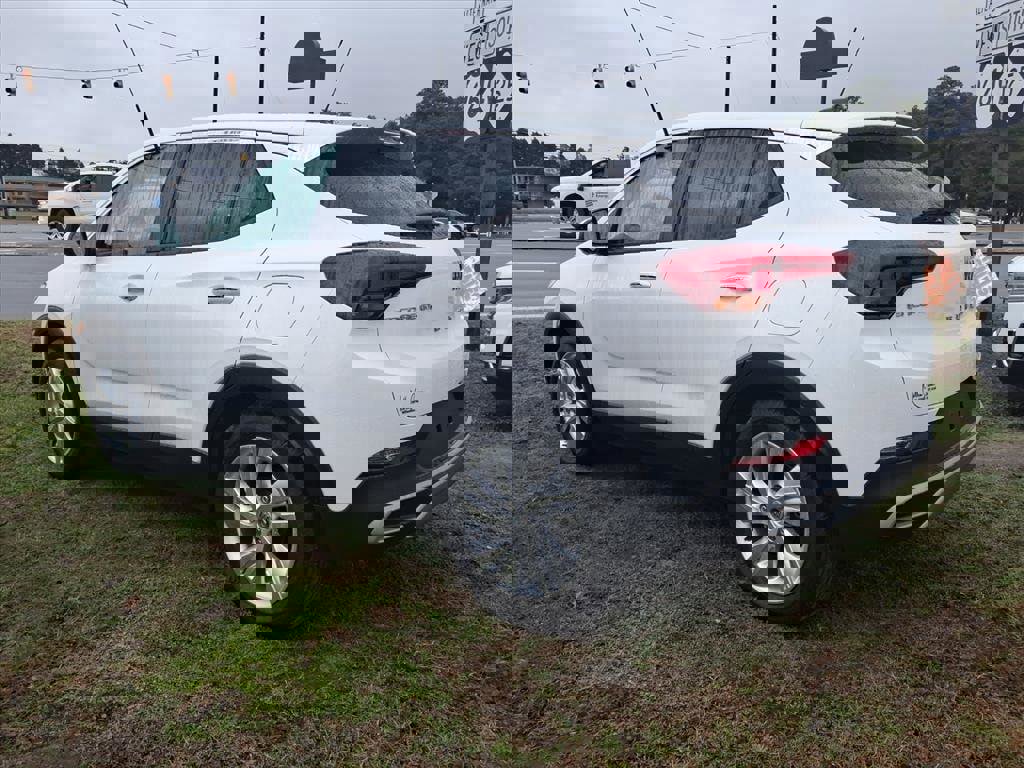 Used 2024 Buick Encore GX Preferred w/ Advanced Technology Package image 4