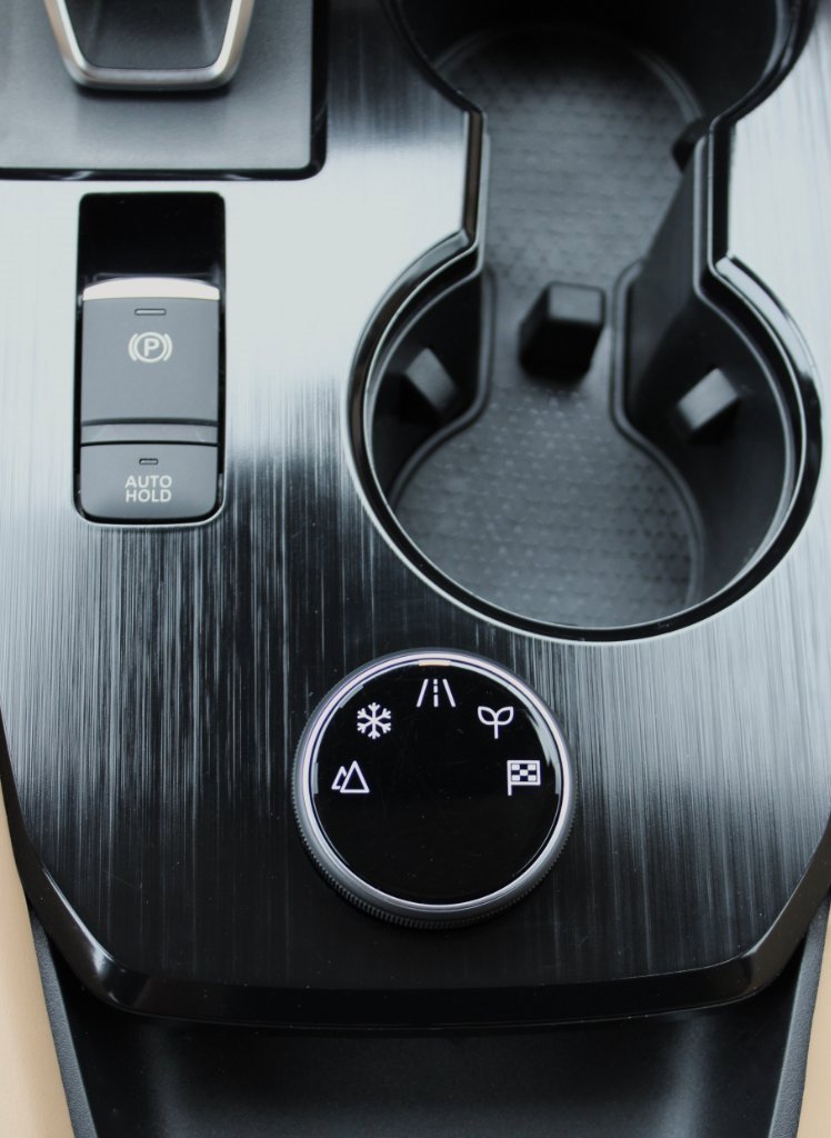 Certified 2022 Nissan Rogue Platinum w/ Head-Up Display Package image 41