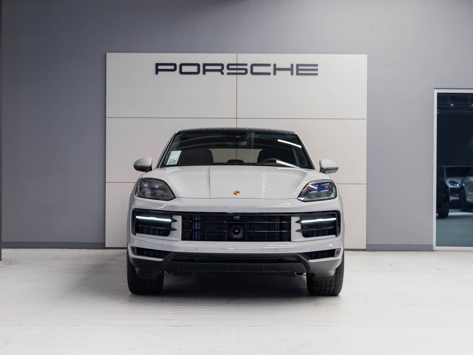 Certified 2026 Porsche Cayenne Coupe image 10