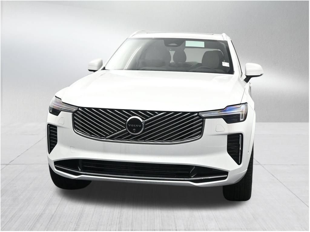 New 2026 Volvo XC90 T8 Plus w/ Protection Package Premier AWD/4WD image 8