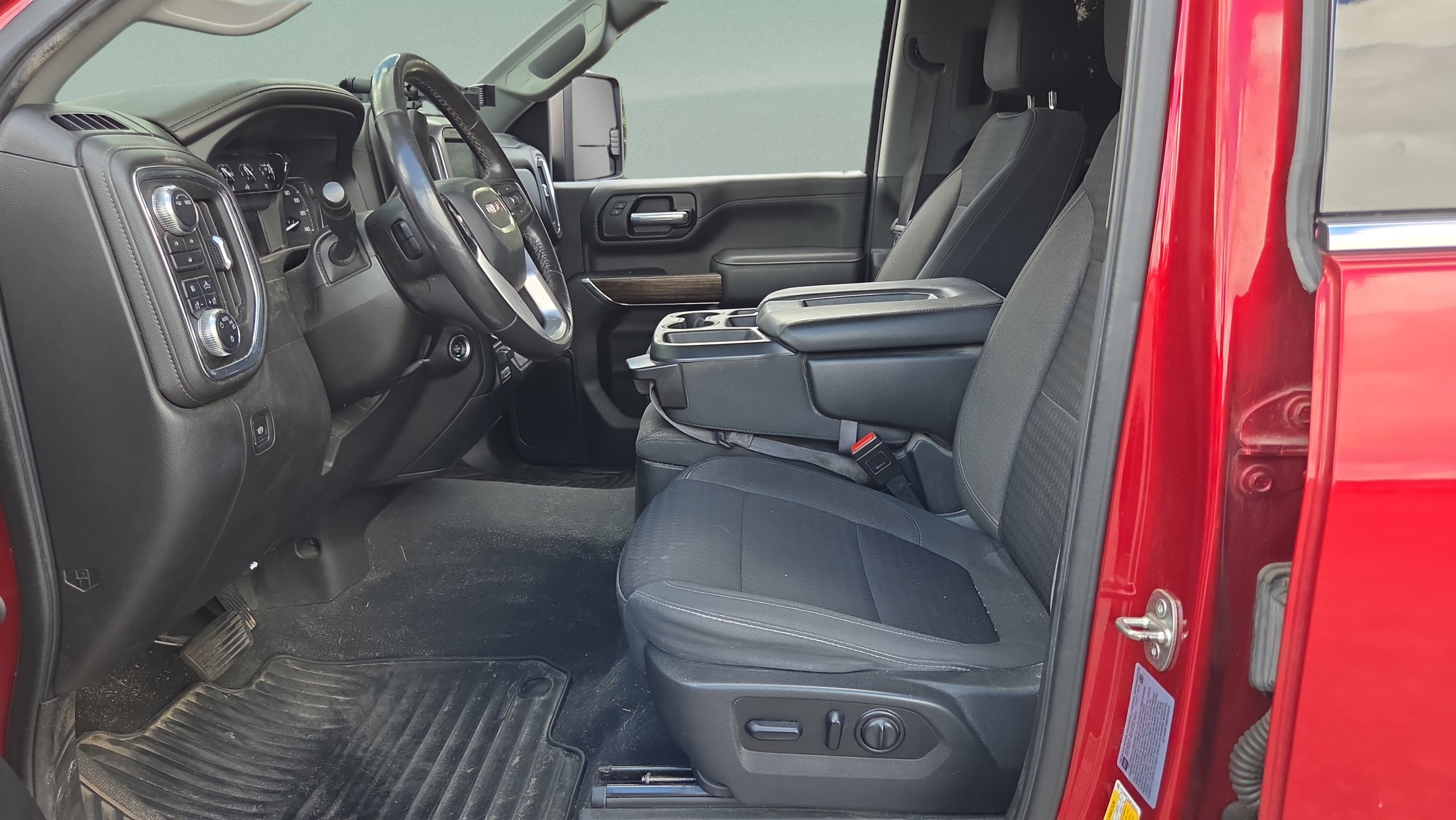 Used 2021 GMC Sierra 2500 SLE w/ SLE Value Package; AWD/4WD image 9
