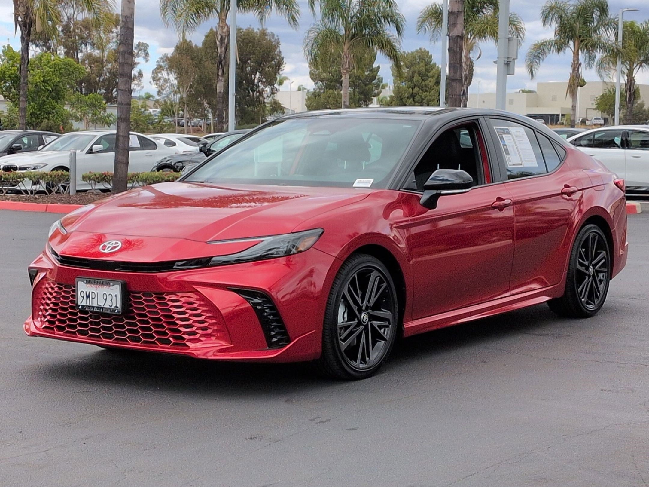 Used 2025 Toyota Camry XSE FWD image 5