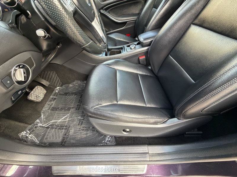 Used 2014 Mercedes-Benz CLA 250 image 32