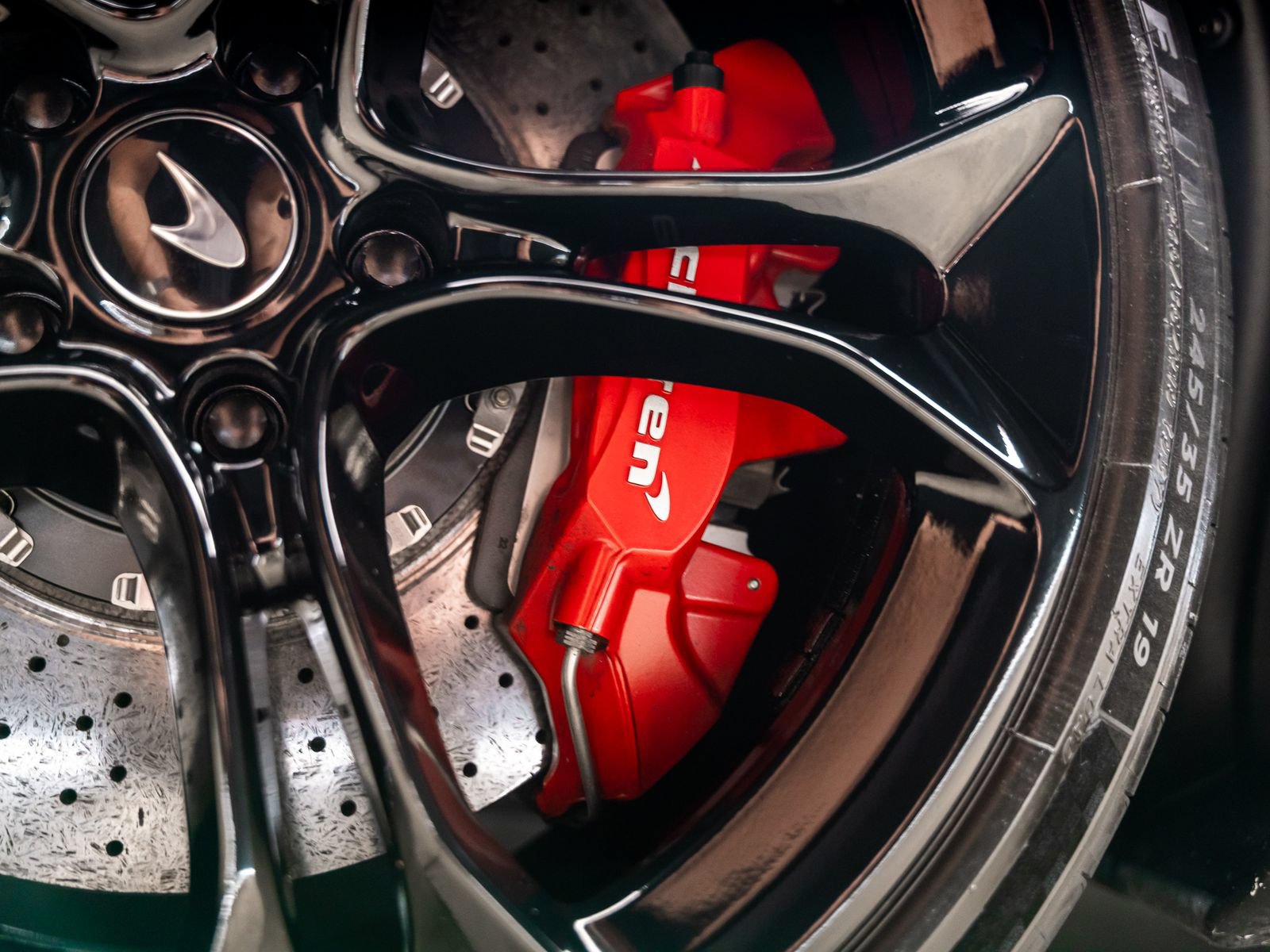 Used 2019 McLaren 720S RWD image 27