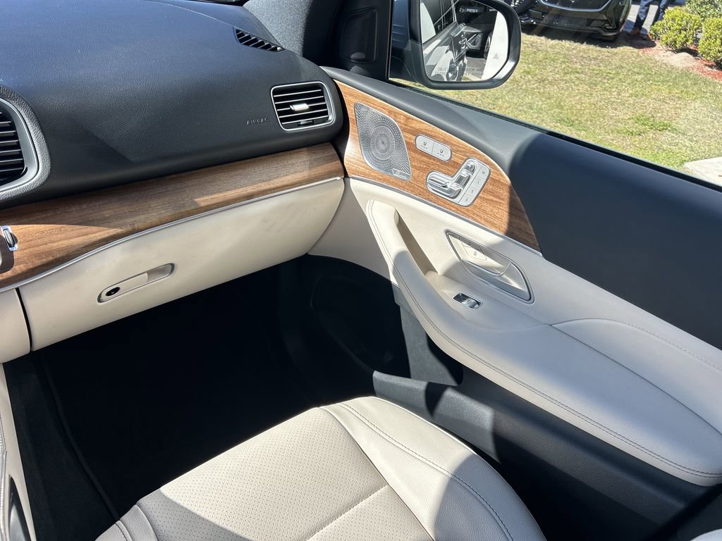 Used 2025 Mercedes-Benz GLE 350 4MATIC image 17