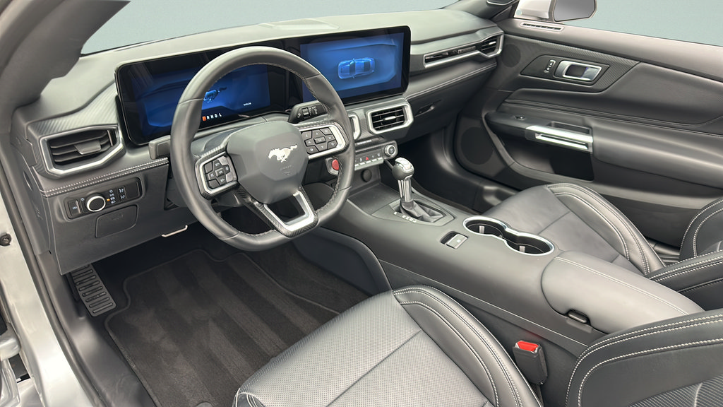 Used 2025 Ford Mustang Premium RWD image 16