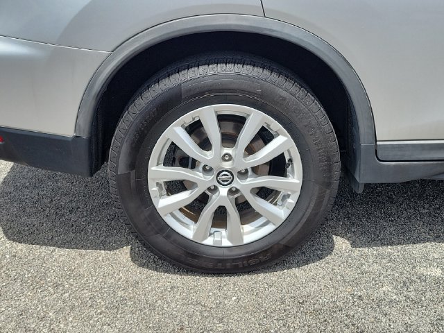 Used 2020 Nissan Rogue SV FWD image 7