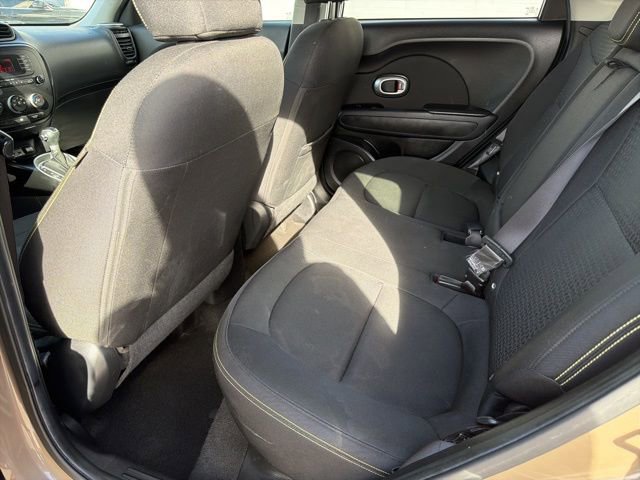 Used 2015 Kia Soul + image 24