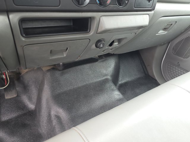 Used 2005 Ford F250 XL RWD image 16