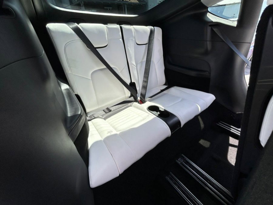 Used 2021 Tesla Model Y Long Range image 55