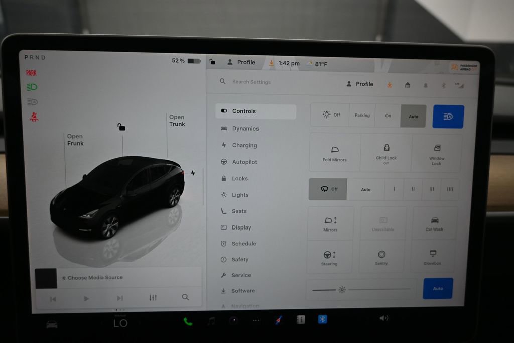 Used 2024 Tesla Model Y Long Range AWD/4WD image 13