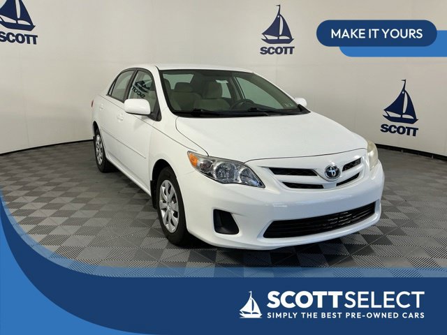 Used 2011 Toyota Corolla LE FWD image 1