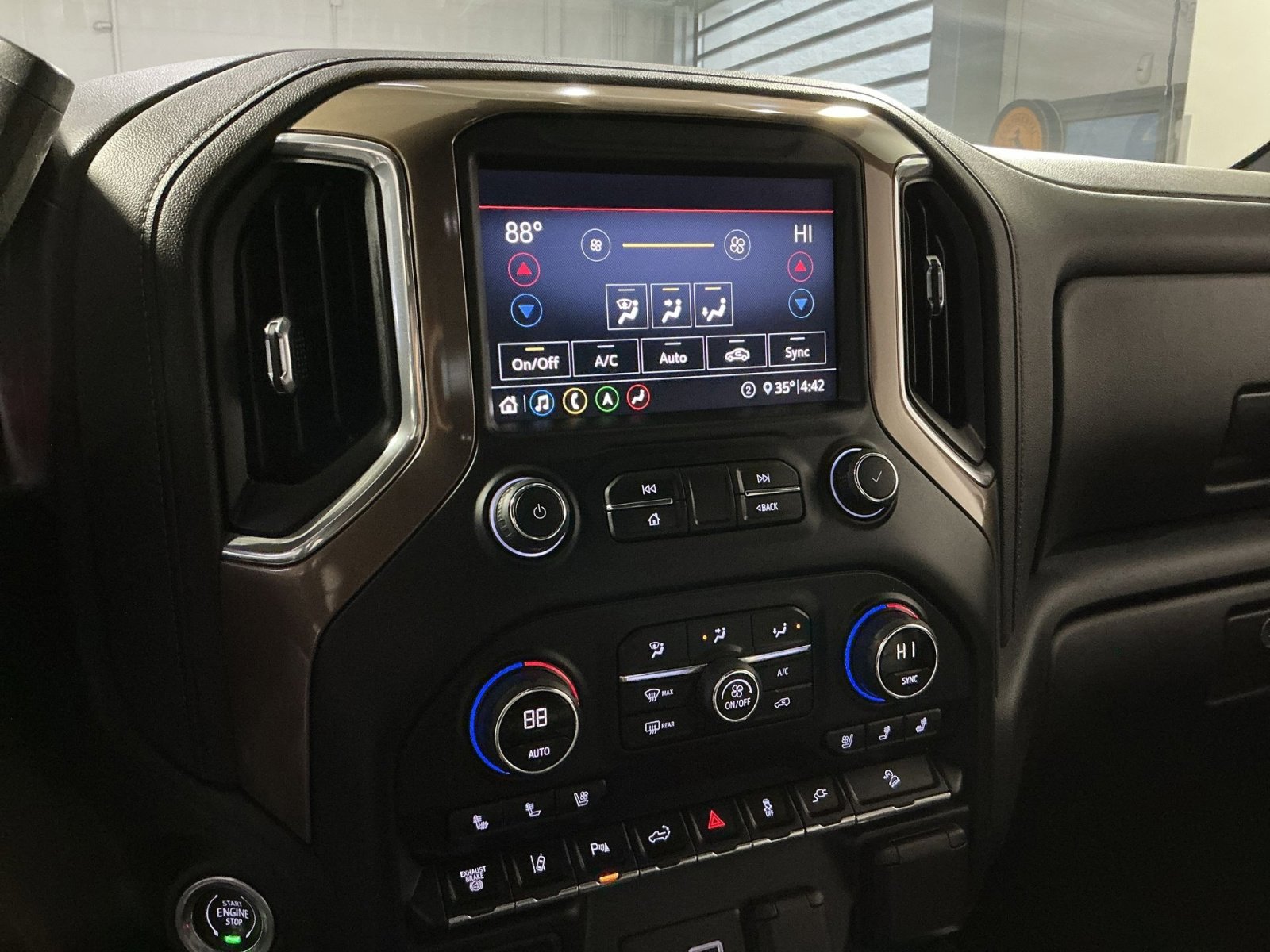Used 2020 Chevrolet Silverado 2500 High Country w/ Z71 Off-Road Package image 29