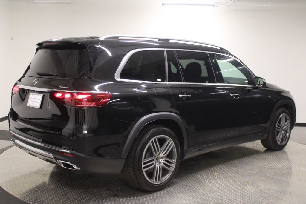 Used 2024 Mercedes-Benz GLS 450 4MATIC image 7