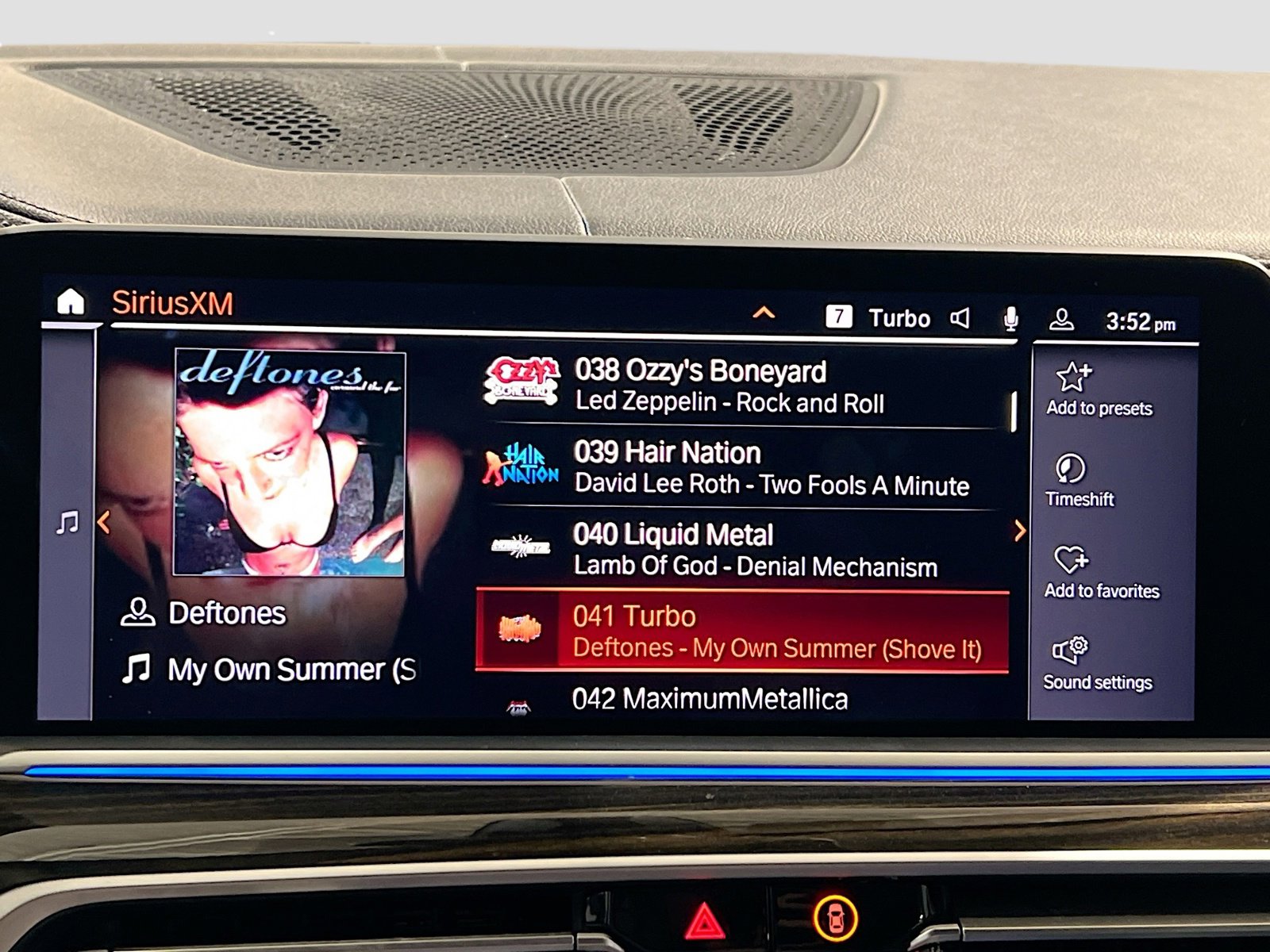 Used 2019 BMW X7 xDrive40i w/ Parking Assistance Package image 11