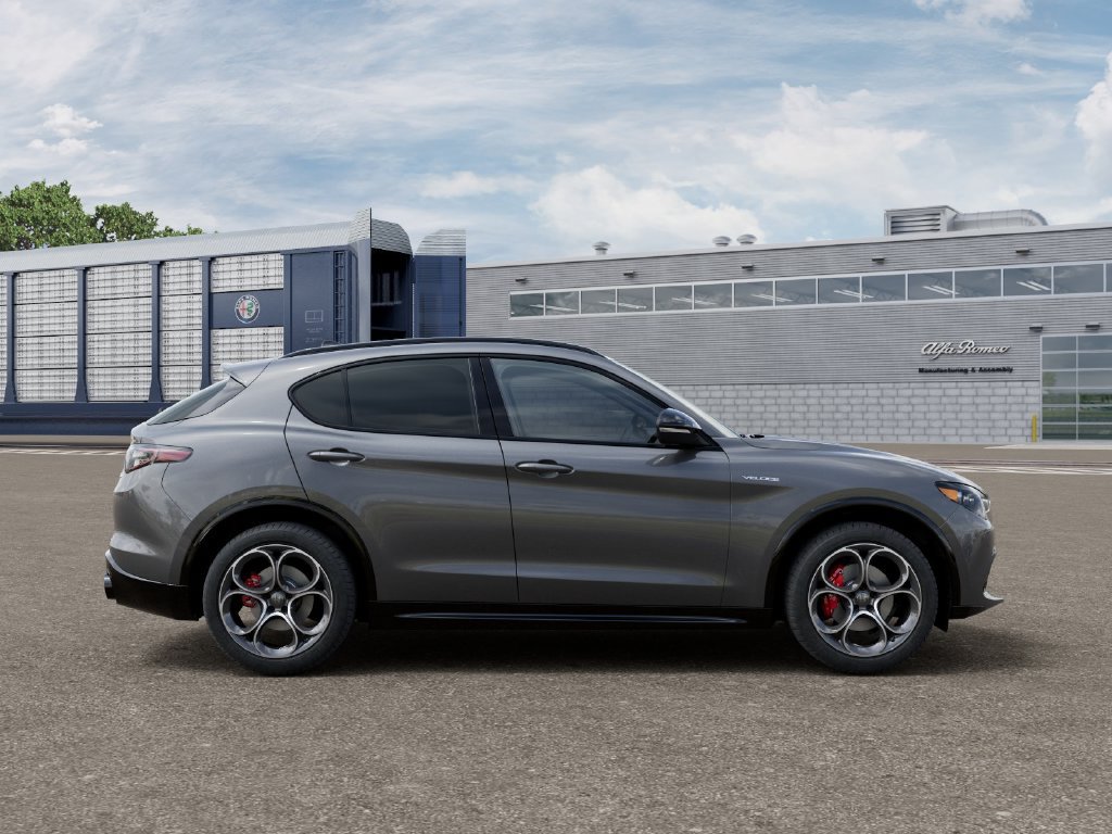 New 2026 Alfa Romeo Stelvio Sprint AWD/4WD image 21