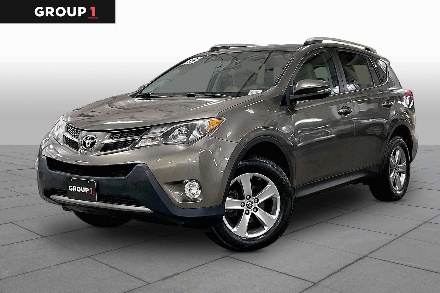 Used 2015 Toyota RAV4 XLE AWD/4WD image 1