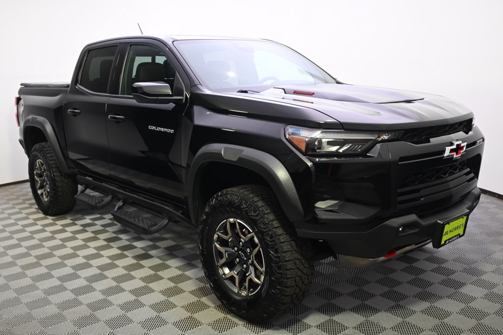 Used 2024 Chevrolet Colorado ZR2 w/ ZR2 Convenience Package III AWD/4WD image 8