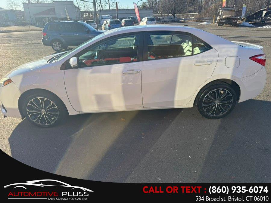 Used 2015 Toyota Corolla S Premium image 2