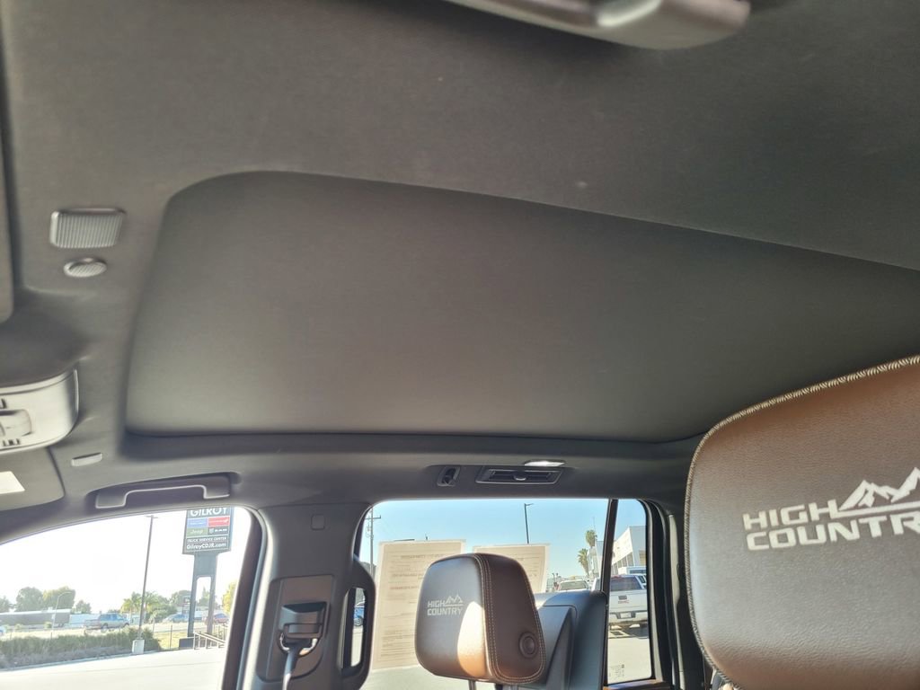 Used 2021 Chevrolet Suburban High Country w/ Premium Package image 20