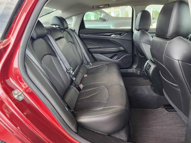 Used 2018 Buick LaCrosse Premium w/ Driver Confidence Package #2 FWD image 15