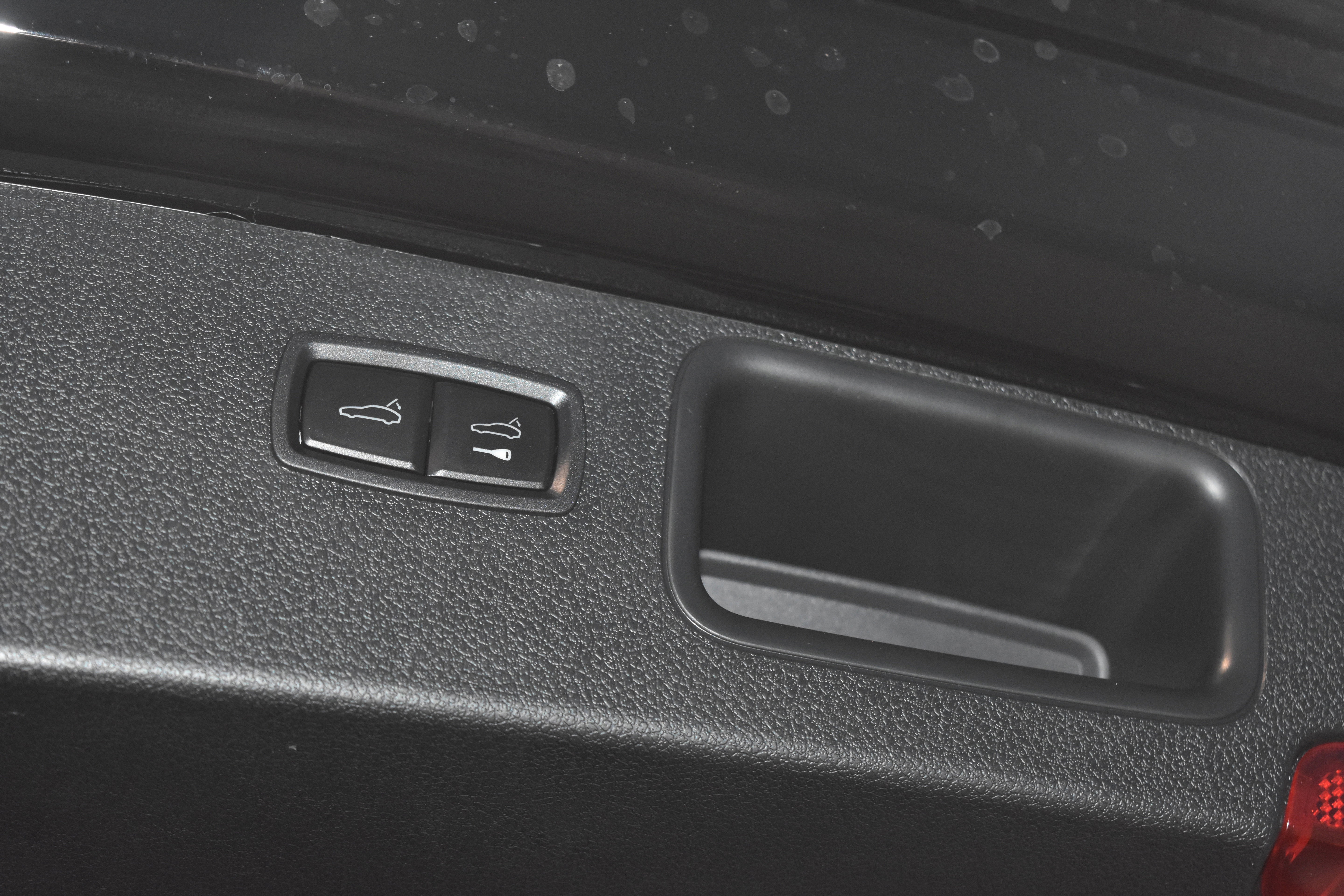 New 2026 Porsche Macan image 35