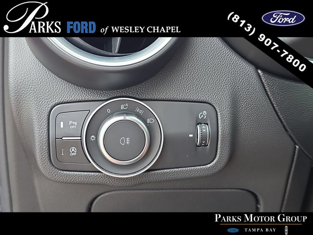 Used 2023 Alfa Romeo Stelvio Sprint RWD image 26