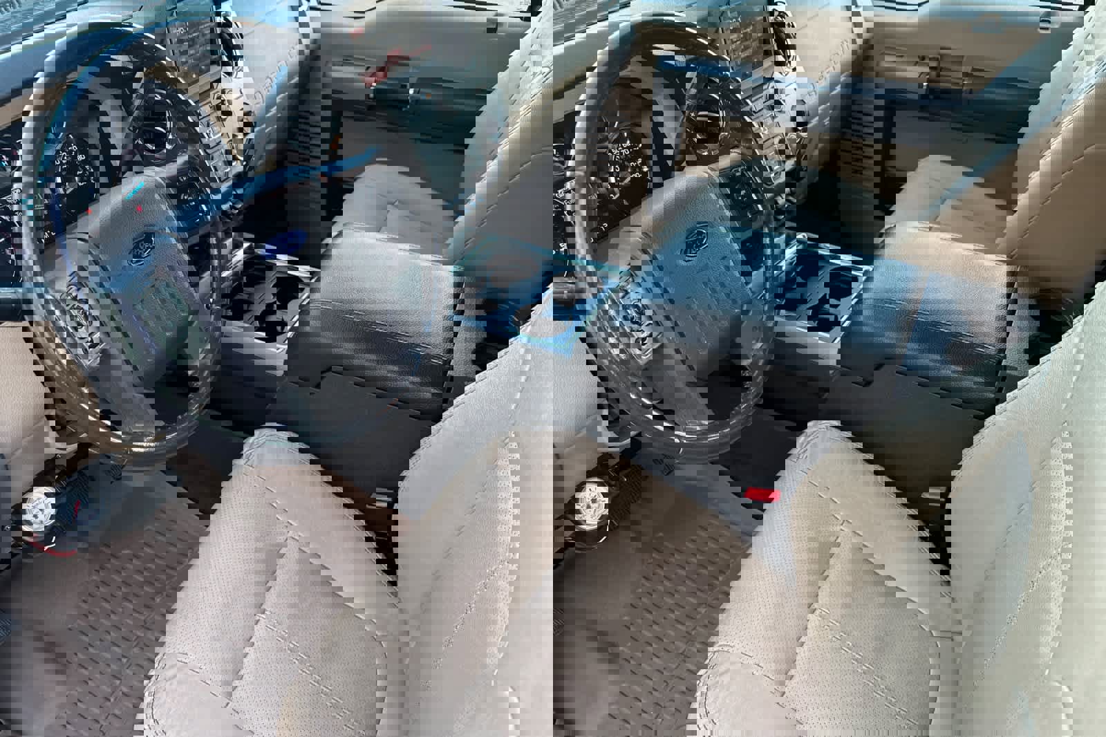 Used 2015 Ford F250 Lariat w/ Chrome Package image 9