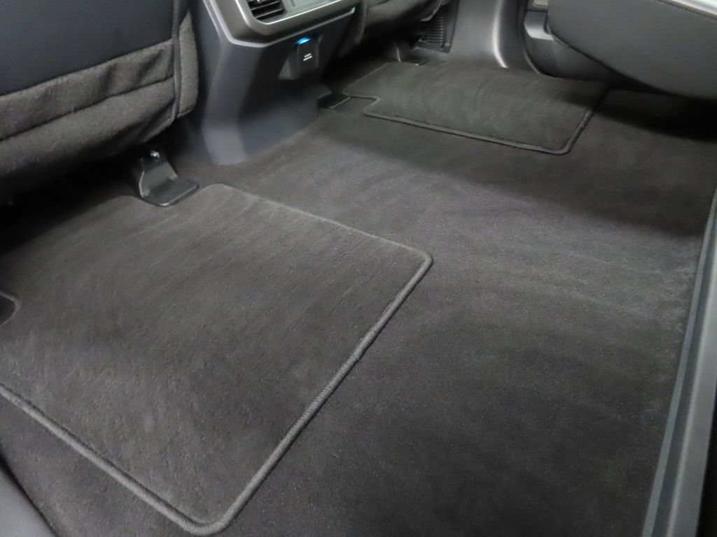 Used 2025 Ford F150 Lariat AWD/4WD image 67