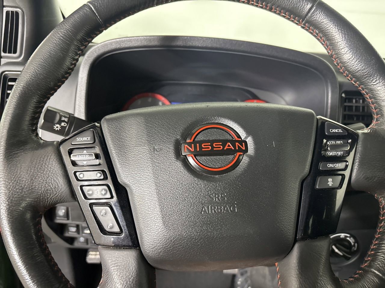 Used 2024 Nissan Frontier PRO-4X w/ Technology Package AWD/4WD image 11