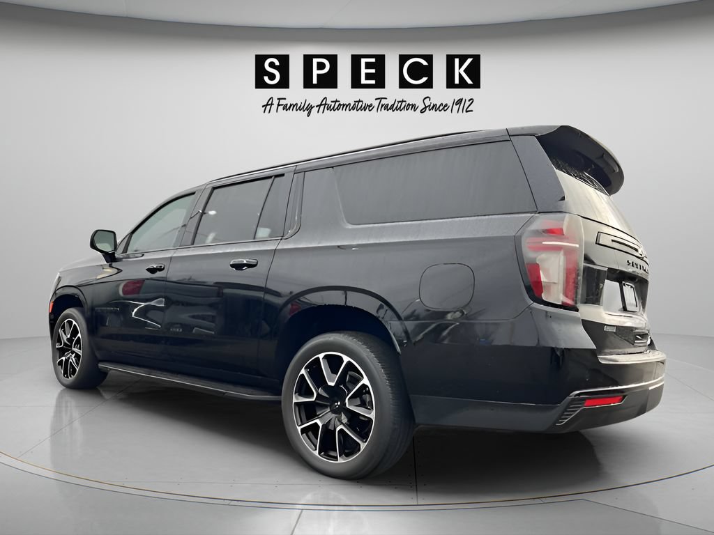 Used 2024 Chevrolet Suburban RST w/ Luxury Package AWD/4WD image 3