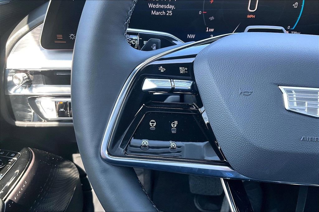 New 2026 Cadillac Lyriq Luxury image 24