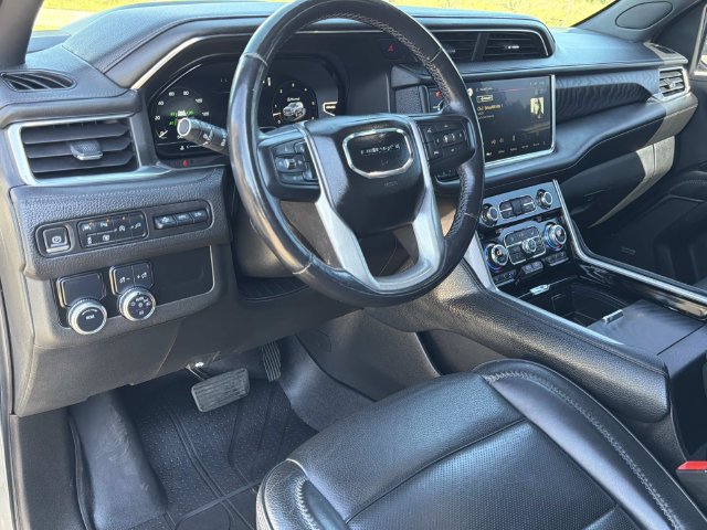 Used 2022 GMC Yukon XL Denali RWD image 20